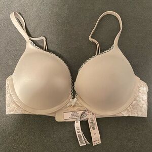 Victoria's Secret Body by Victoria Push up bra